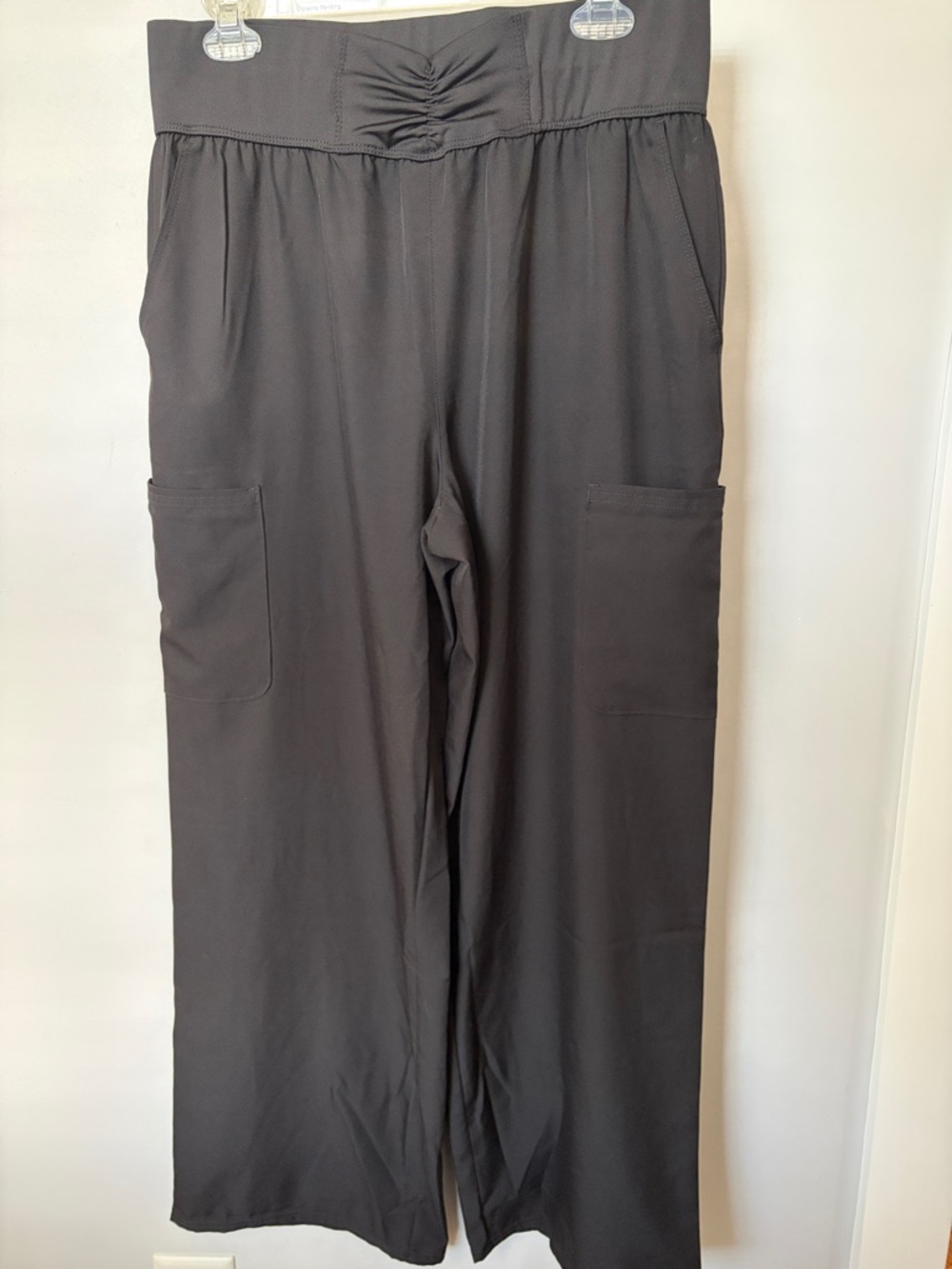 Med Couture Women's Short Sleeve V-Neck Scrub Set in Black - Picture 5 of 7